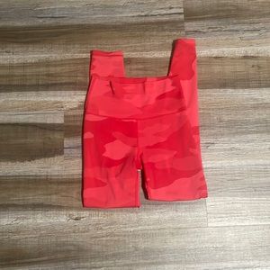 Aerie Red Camo Leggings- Size Small